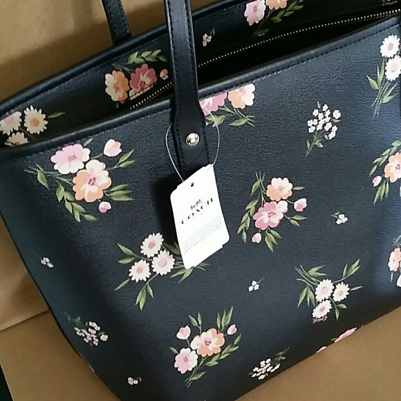 🌷NEW🌼Authentic Coach Daisy Print City Zip Tote🌷 - Picture 7 of 8
